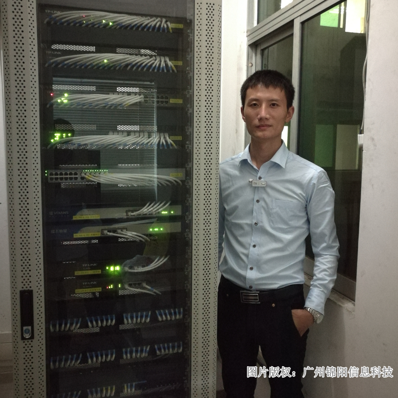 网络语音共用同一网线机柜布线_网络布线系统报价_会议室音响系统布线